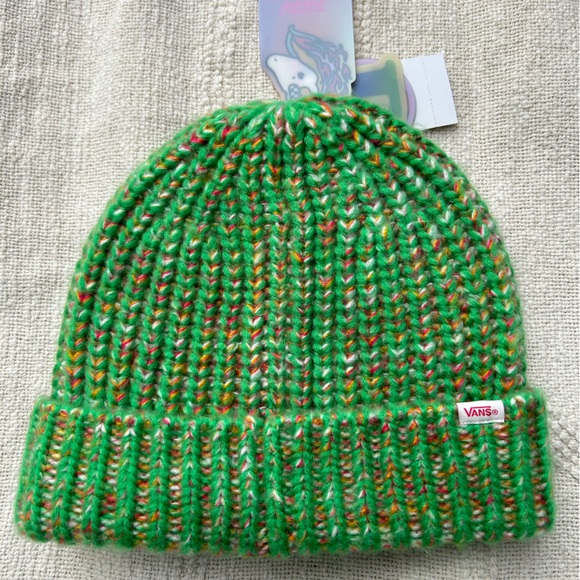 New VANS Knit Patch Beanie - Picture 6 of 7